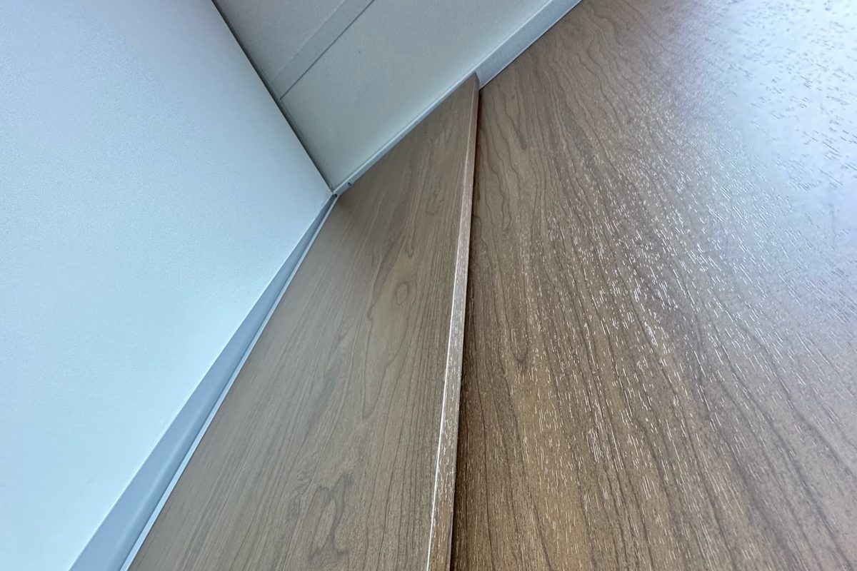 Office partition · Edge detail